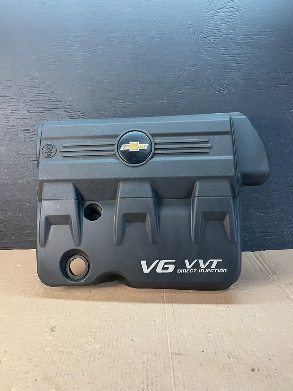 2010 to 2012 Chevrolet Equinox V6 VVT Plastic Engine Cover Shield AD8425 DG
