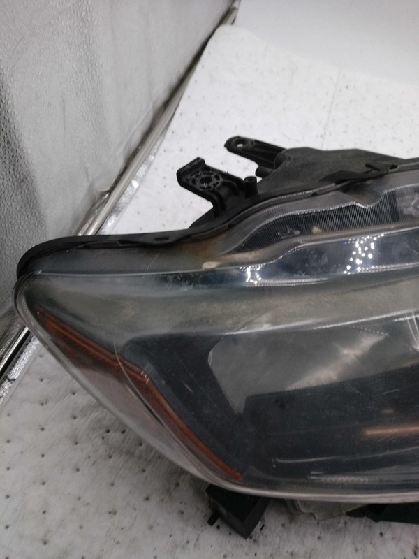 Used Right Headlight Assembly fits: 2016 Nissan Rogue VIN 5 1st digit USA built