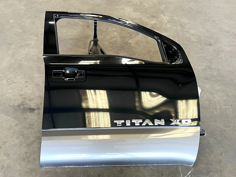 ⭐2016-2023 NISSAN TITAN XD FRONT RIGHT DOOR SHELL COVER PANEL BLACK OEM LOT2629