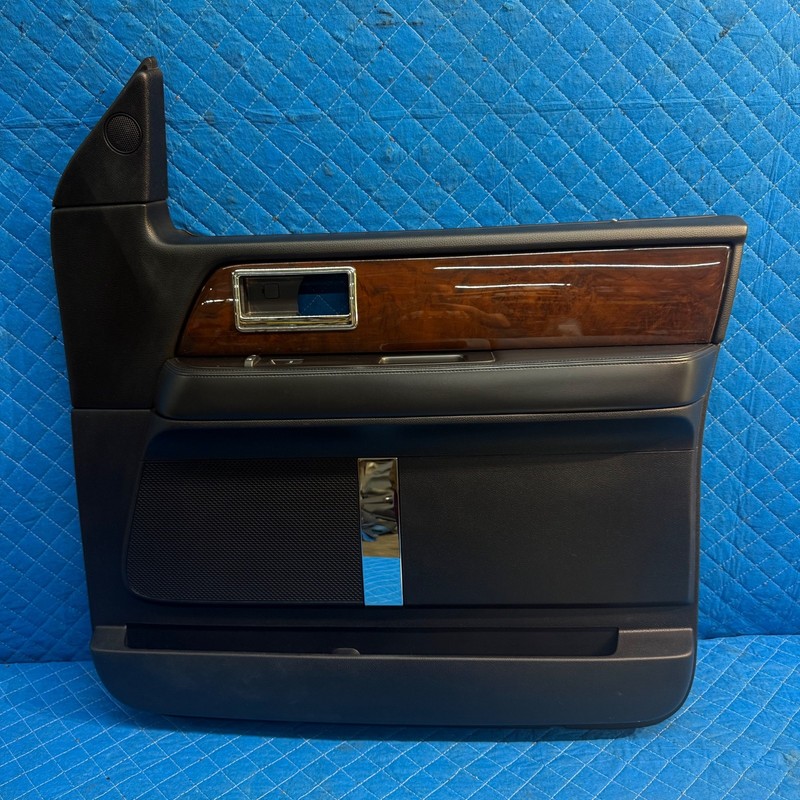 15-17 Navigator Black Woodgrain Front Passenger Right Interior Door Trim Panel