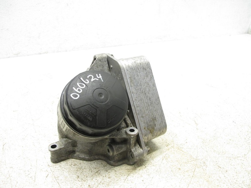 06-21 BMW F30 320i 1 2 3 4 5 6 7 X3 X4 X5 Z4 2.0 3.0 ENGINE OIL FILTER HOUSING 0