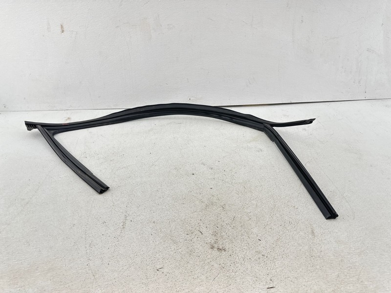 2017-2024 AUDI A4 Front Right DOOR Window Glass Channel / SEAL OEM