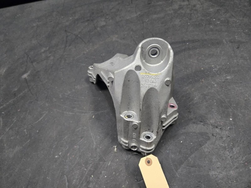Left Engine Mount Bracket 2022 Kia Stinger 21826-J5500 2023