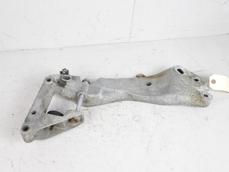 12-18 BMW F22 F30 F32 F36 E92 E60 TRANSMISSION GEARBOX MOUNT SUPPORT BRACKET OEM
