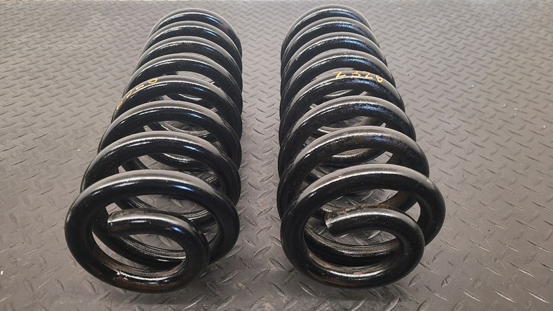92-14 Ford E250 Van Front Coil Springs Pair OEM 9C2Z-5310-M