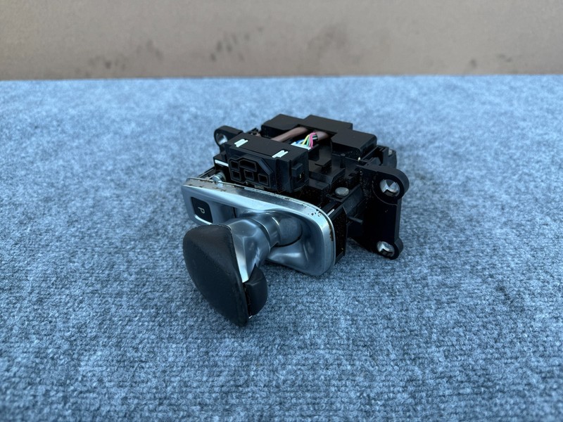 INFINITI QX50 QX55 2019-2025 OEM CENTER CONSOLE AUTOMATIC FLOOR SHIFTER ASSEMBLY
