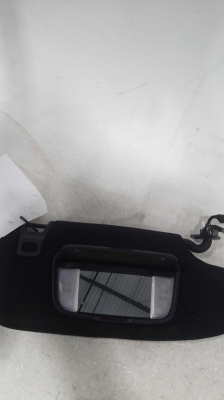 Used Left Sun Visor fits: 2018 Lincoln Mkz illuminated w/o sunroof L. w/garage d