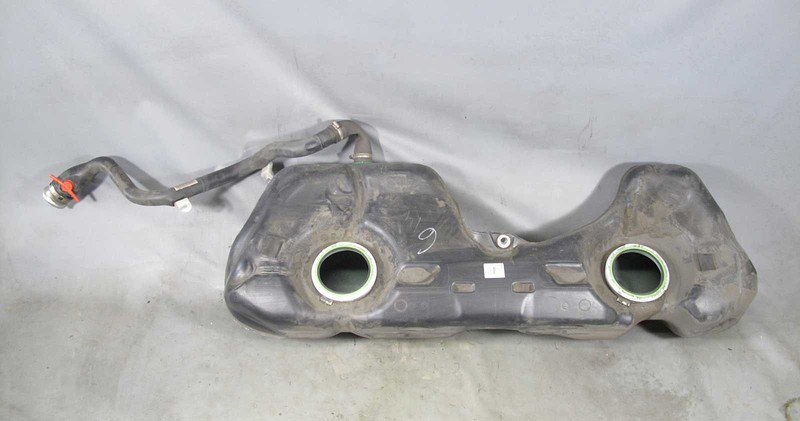 BMW E82 E88 1-Series Factory Plastic Gas Fuel Tank w Fill Spout 2008-2013 USED