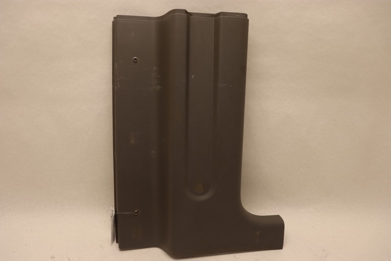 2018-2023 PETERBILT 579 PACCAR RIGHT PASSENGER UPPER B PILLAR TRIM COVER OEM
