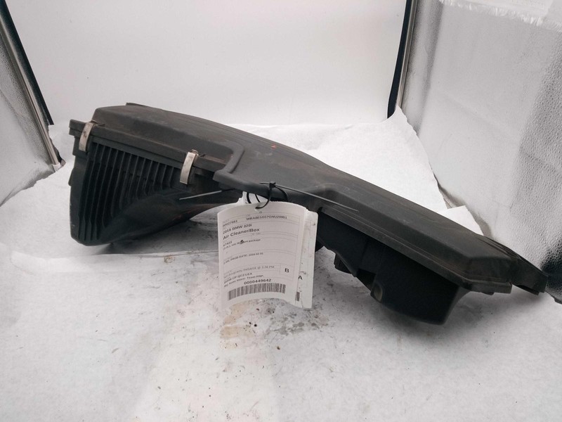 2016 BMW 320i Air Cleaner Assembly OEM 13717597589 Used 89K Miles White