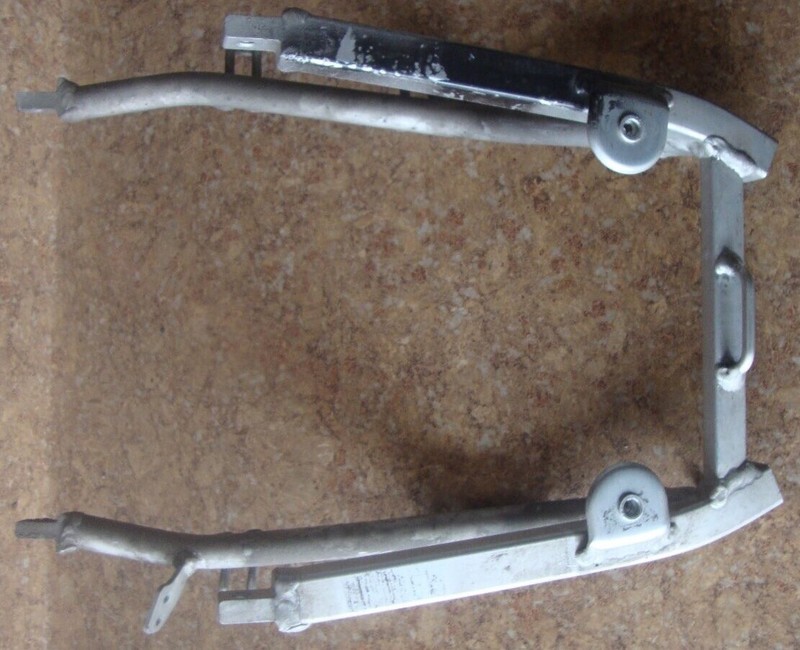 2000 Suzuki GSX-R600 GSXR6 GSXR 600 Rear Sub Frame Fender Mount Tail Fairing 99