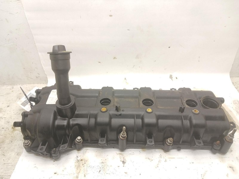 17 DODGE CARAVAN driver side Valve Cover 3.6L OEM 1 Year Warranty!