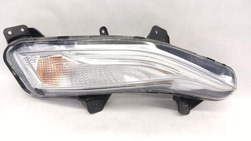 19-'25 CHEVROLET MALIBU passenger daytime running light halogen OEM Grade B
