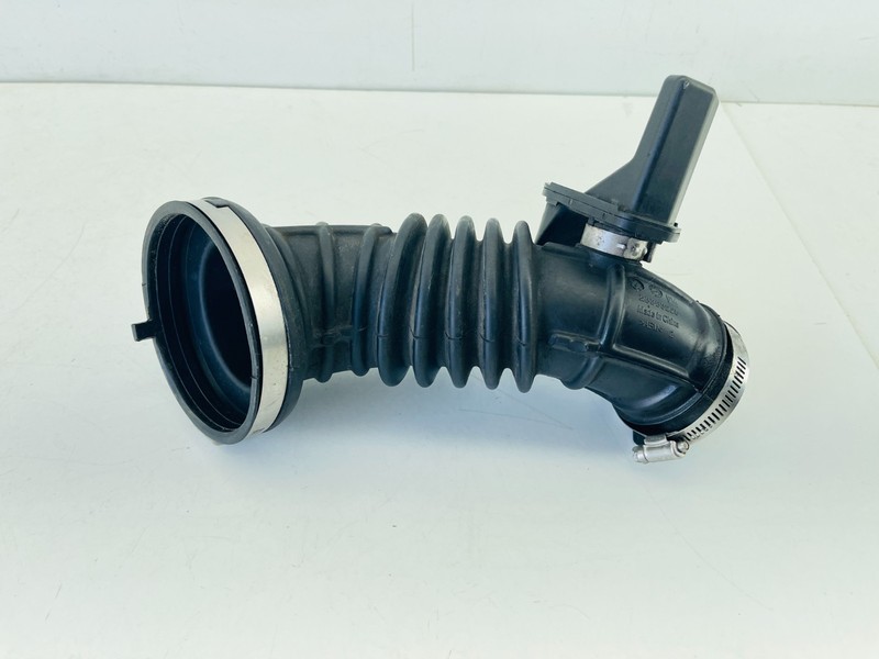 2018–2020 BUICK REGAL 2.0L OEM Air Intake Duct Hose Tube 23383225