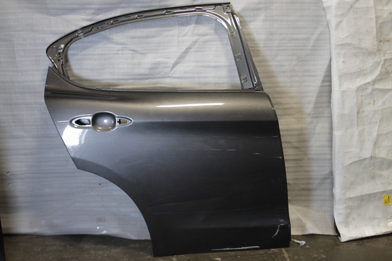 2018-2022 Alfa Romeo Stelvio Right Passenger Side Rear Door Shell Oem