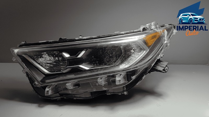 TOYOTA RAV4 HYBRID LIMITED FRONT DRIVER SIDE HEADLIGHT LED LAMP OEM 2019-2021