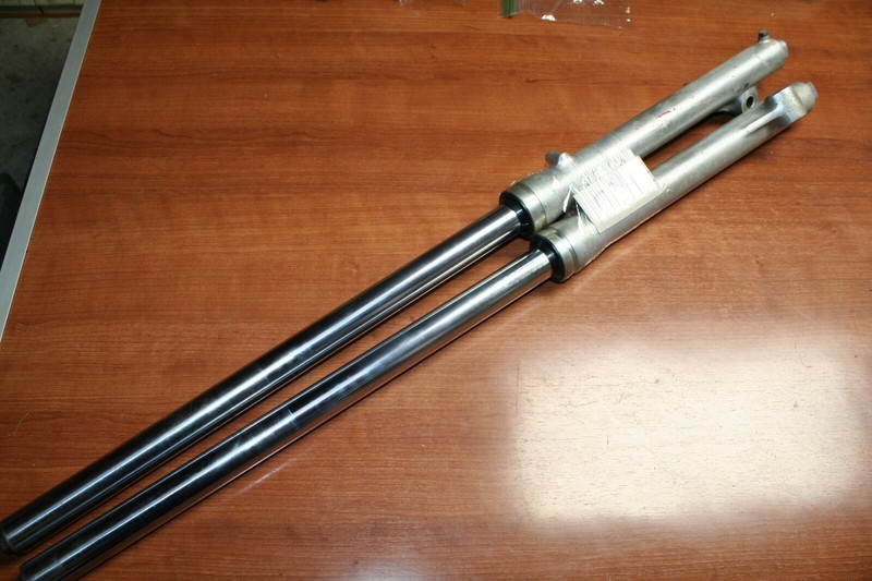 1982 Honda XR200 Front Suspension Fork Tubes LegsOEM 82 E