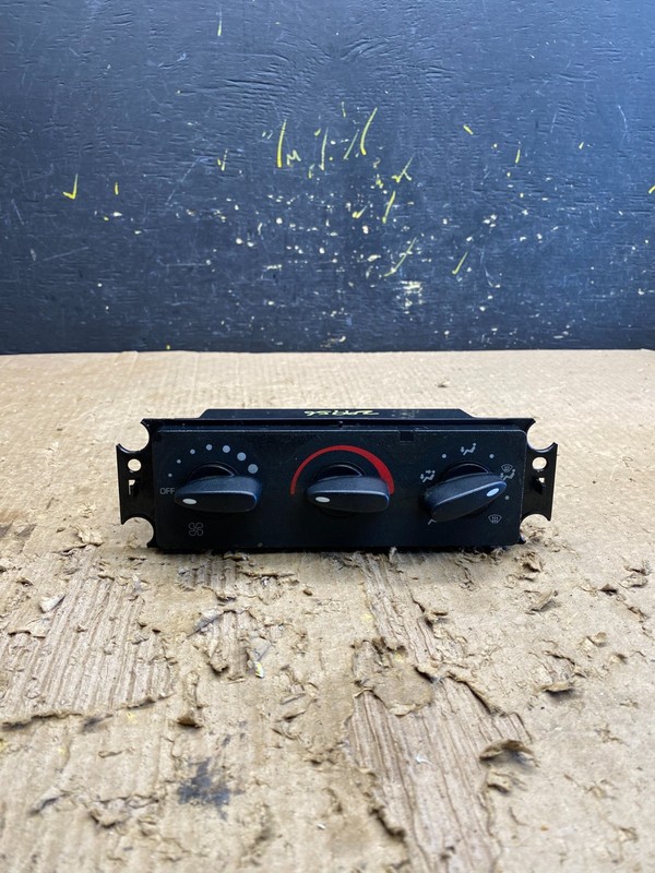 INTERNATIONAL Climate Control Ac HVAC Control Part Number 3545542C5 Z9956