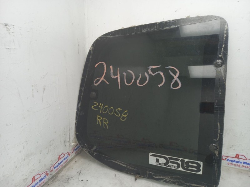 00-06 TOYOTA TUNDRA REAR PASSENGER RIGHT DOOR GLASS
