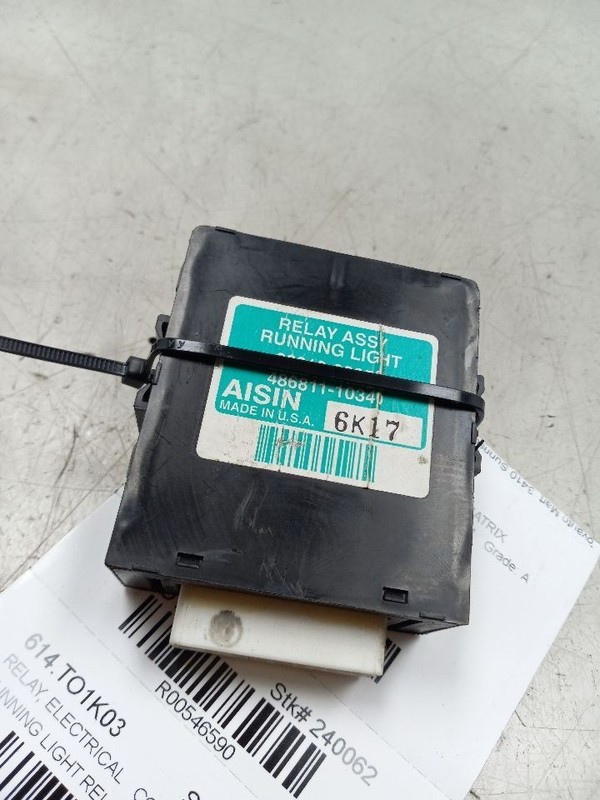 2007 TOYOTA MATRIX RUNNING LIGHT RELAY 82810-02050