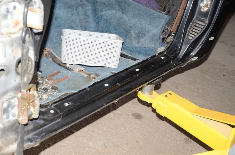 87-89 Nissan 300ZX Z31 2+0 Driver Left Side Rocker Cut