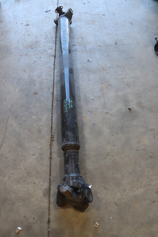 2018-2023 PETERBILT 579 PACCAR REAR / CENTER DRIVE SHAFT 74" INCH OEM