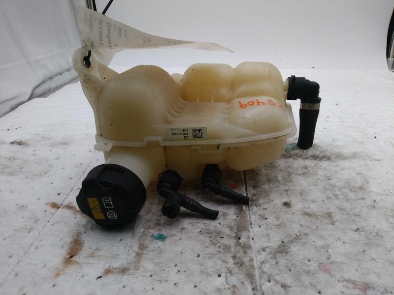 2018 BMW X1 Engine Coolant Reservoir Black OEM 17137617362 82K Miles
