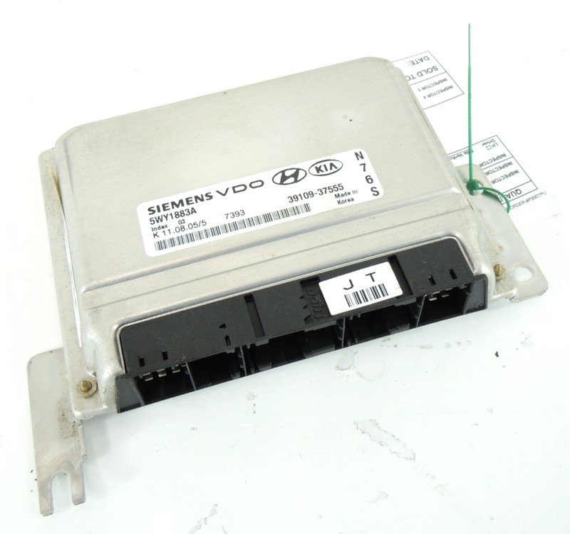 06 Hyundai Santa Fe 2.7L Engine Control Module Federal Emissions OEM 39109-37555