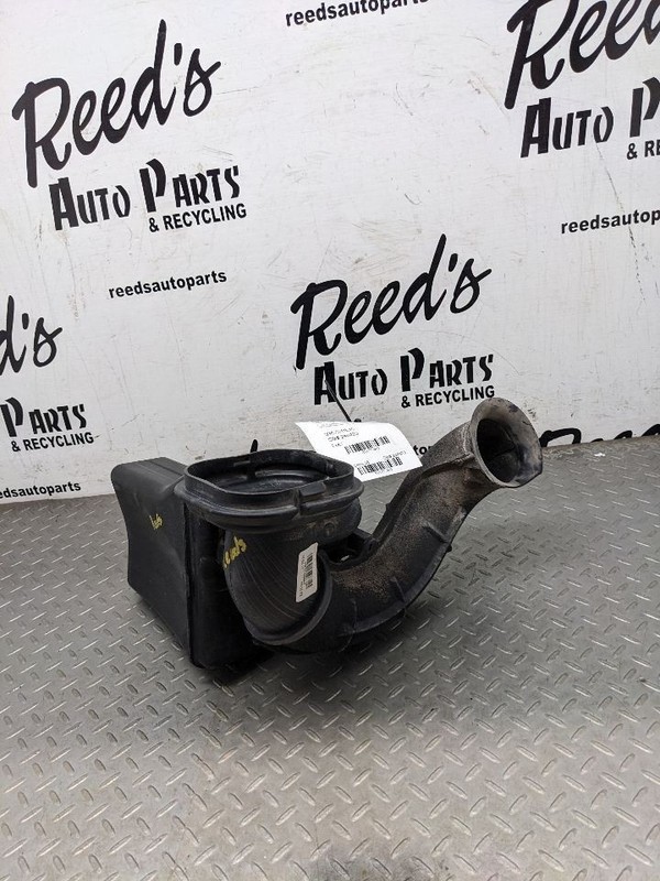 Chrysler 200 Sedan Air Filter Box P68241994AC 68241994AC 68156155AF 2478 1173980