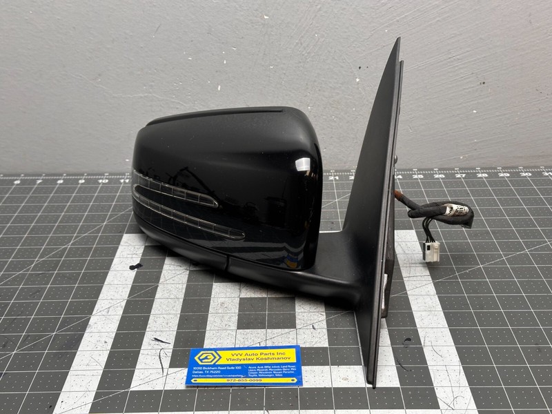 12-14 Mercedes C-class W204 RIGHT SIDE REAR VIEW DOOR MIRROR Black 040 OEM
