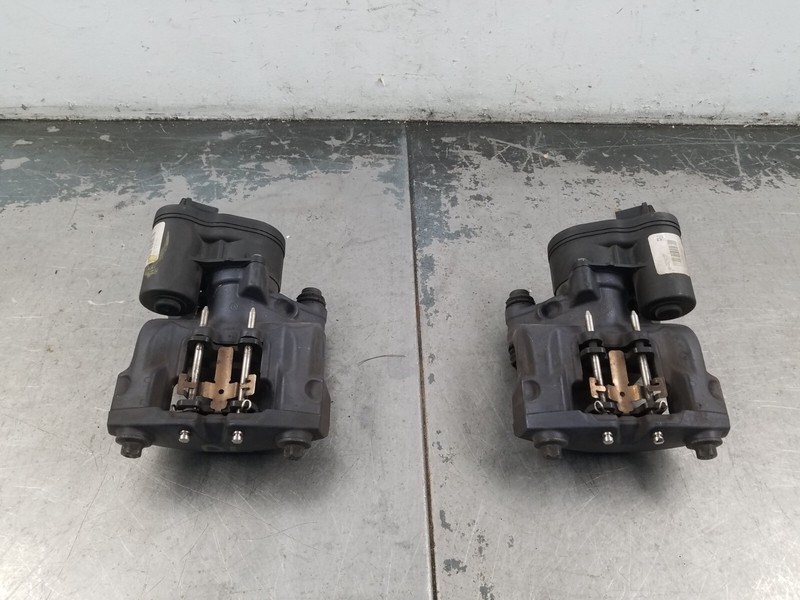 2020 Ford Mustang Shelby GT500 Parking Brake Caliper Set #1864 V1