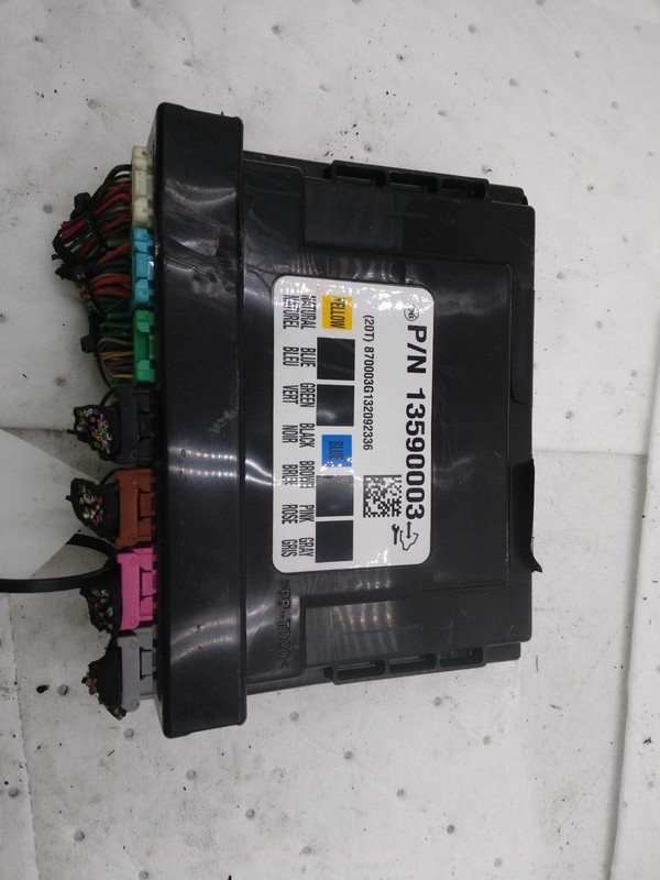 2014 Cadillac XTS Body Control Module OEM 13506932 69K Miles Black