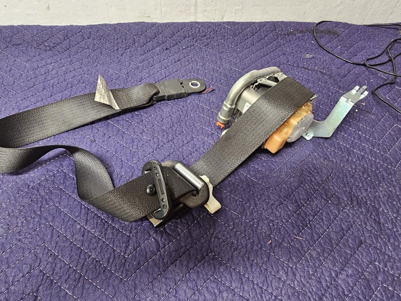 2007 2014 Ford Mustang Rear Passenger Seat Belt Retractor Convertible Gray OEM