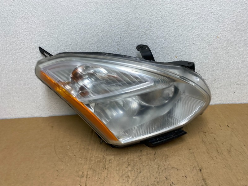 2009-2013 Nissan Rogue Right Passenger Halogen Headlight TYC AD0525 DW