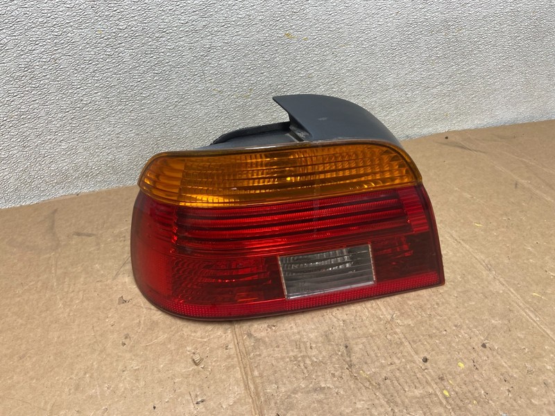 2001- 2003 BMW 5 Series E39 530i Left Driver Side Tail Light Oem AA2522 PS