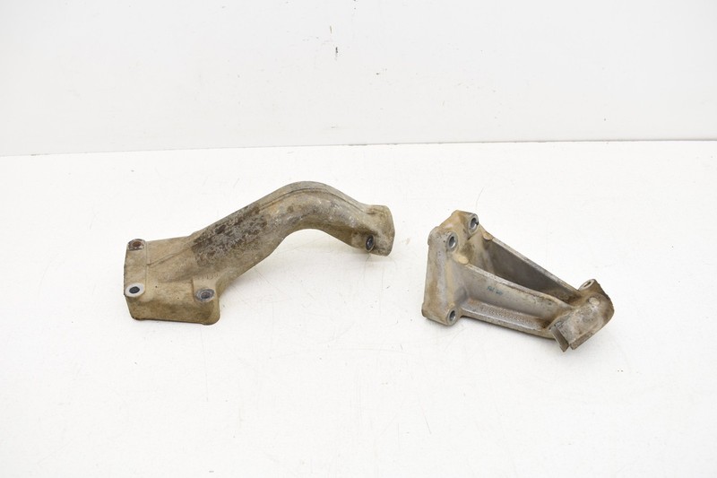 1983 Porsche 944 M44 2.5L Left Right Engine Mount Brackets Set Pair OEM KW60