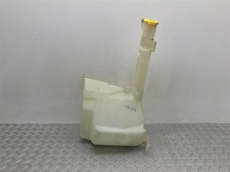 2002-2004 JEEP GRAND CHEROKEE WINDSHEILD WASHER RESERVOIR OEM 05069421AA