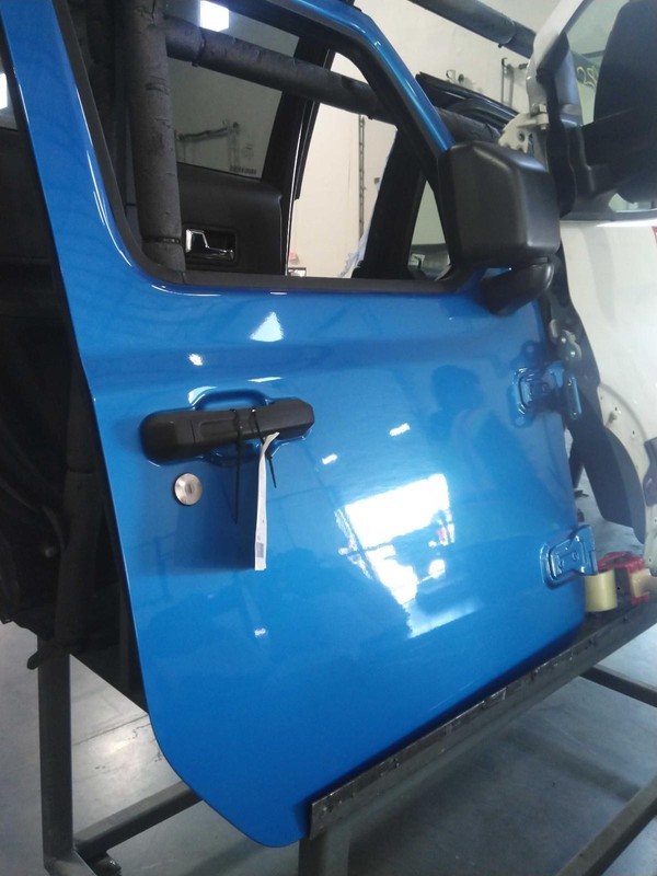 2021 Jeep Wrangler Right Front Door Blue, Good Condition, No Rust, 34K Miles