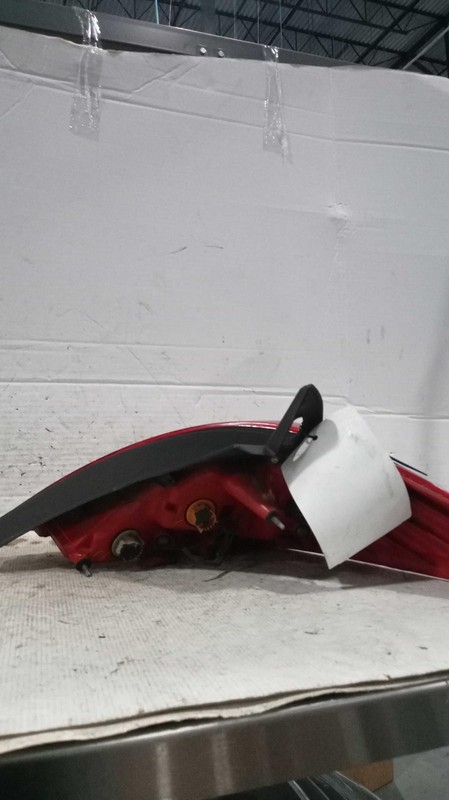 2012 Nissan Versa Left Tail Light Assembly White 350447 Used 70k Miles