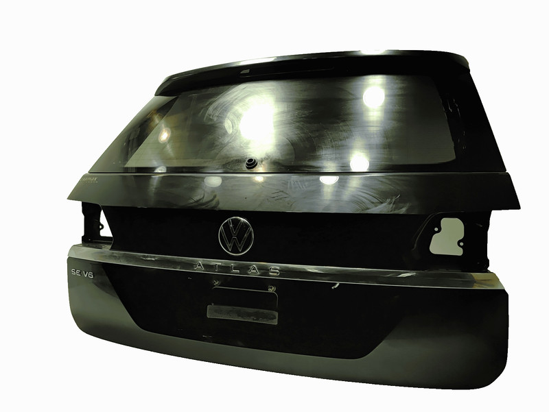 2021 - 2023 VOLKSWAGEN ATLAS REAR LIFTGATE TAILGATE SHELL PANEL *2T2T* OEM