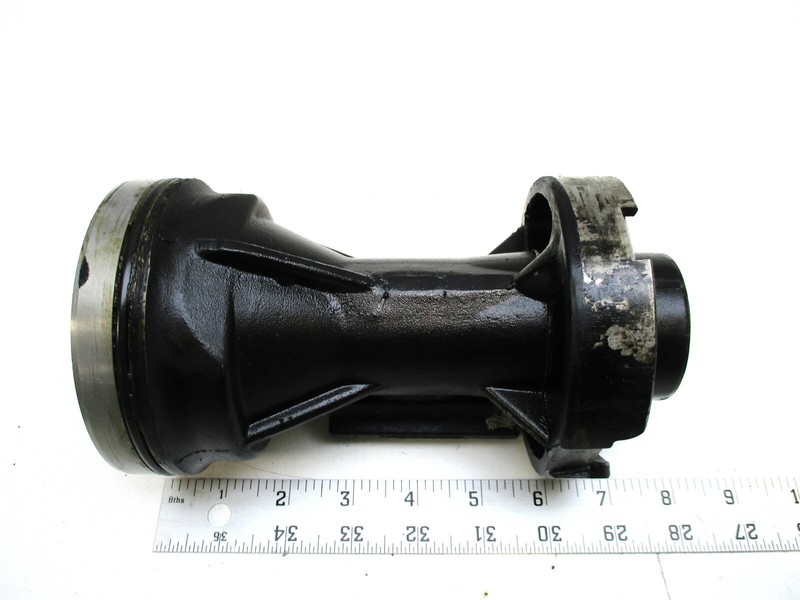 5000605 Propshaft Bearing Carrier Housing Evinrude Johnson & Cobra Lower Unit