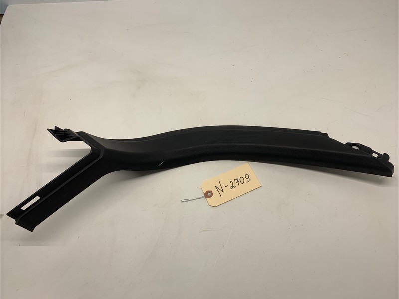 Tesla Model S 2012-2016 TRUNK TRIM LIFTGATE SIDE TRIM LEFT1009065-00-A 2709 U5
