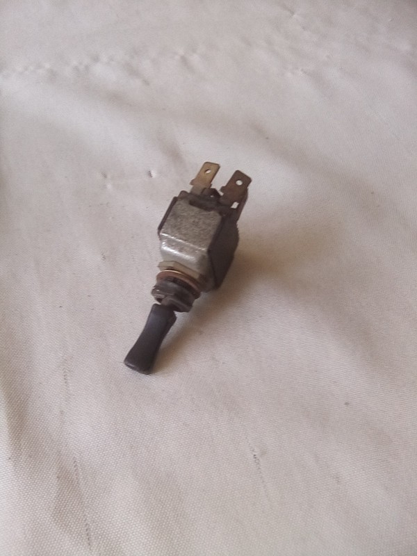 Volvo Dash/Console Switch 8956K744