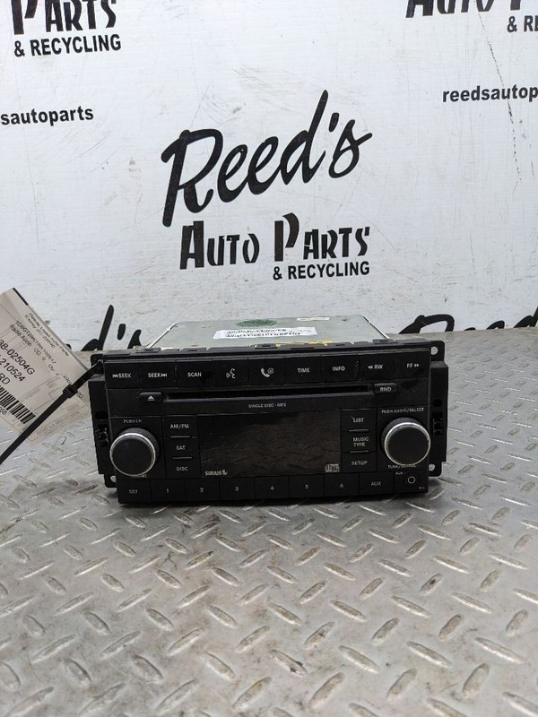 Audio Equipment Radio Receiver Radio AM-FM-CD-MP3 ID RES Fits 08 CARAVAN 1023056