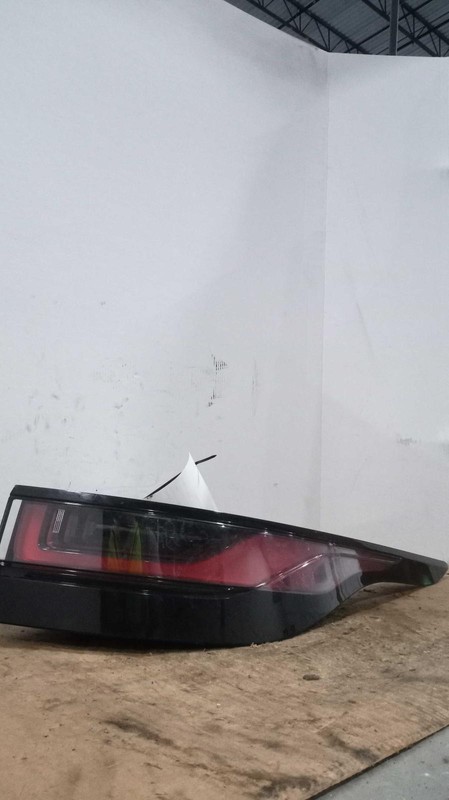 2020 Land Rover Evoque Right Tail Light Assembly - White - 57K Miles