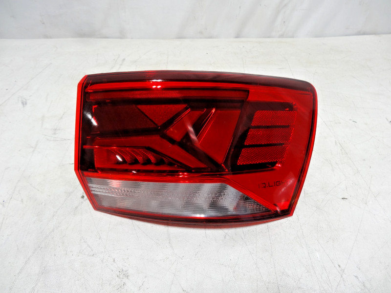 2022-2024 Volkswagen Taos Right Passenger Side Outer Led Tail Light Oem