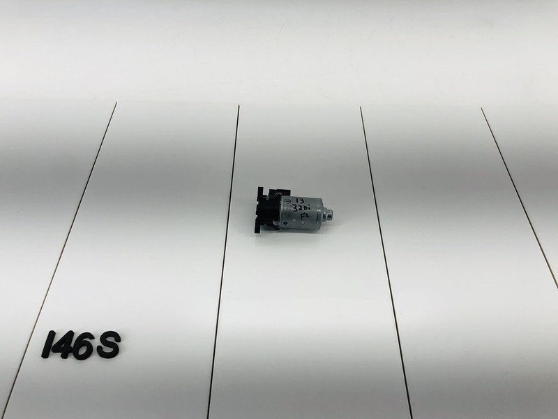 13-18 BMW 320I F30 FRONT DRIVER SIDE SEAT POWER ADJUST MOTOR OEM