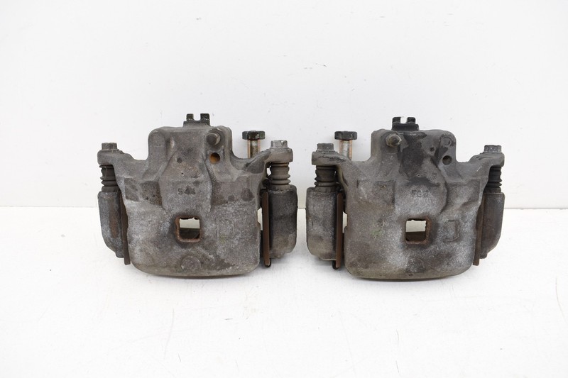 03-05 Nissan 350z Z33 Front Brake Calipers PAIR Left & Right SET OEM KW59