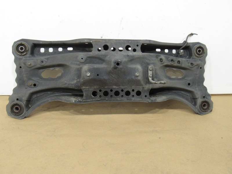 13-18 Lexus ES300H 2015 FWD 2.5L Rear Suspension Crossmember Subframe ;:Y