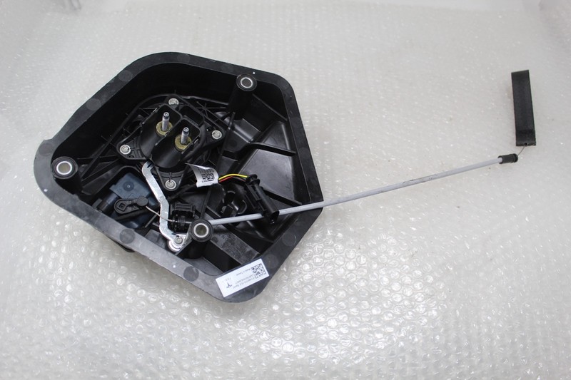 Tesla Model 3 YCharge Port Inlet Socket HV Connection REV 02 1490374-10-EOEM
